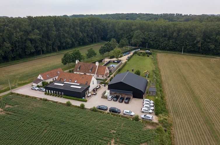 Lozer Lodge