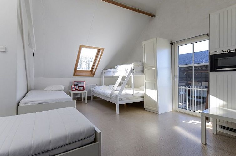 Lozer Lodge