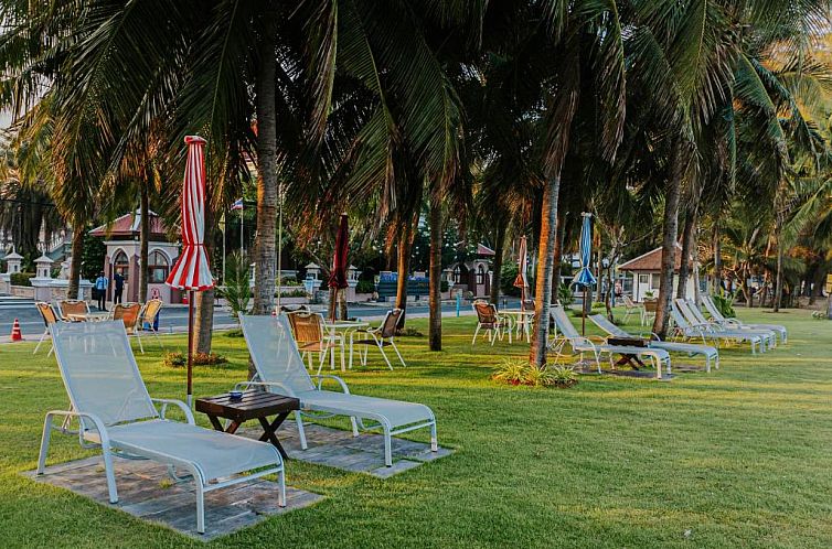 Grand Pacific Sovereign Resort & Spa