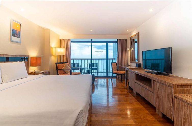 Novotel Hua Hin Cha-Am Beach Resort & Spa - SHA Plus Certifi