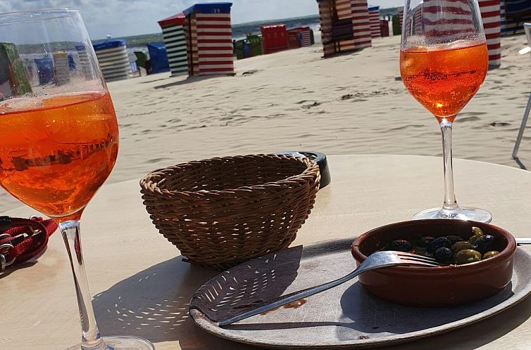 Appartement Apartment mit Terrasse am Südstrand