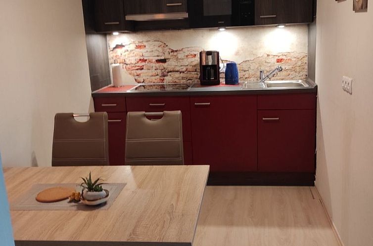Appartement Ganze Wohnung in Jade mit Garten