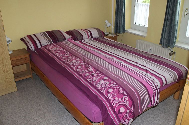Appartement Ganze Wohnung in Jade mit Garten