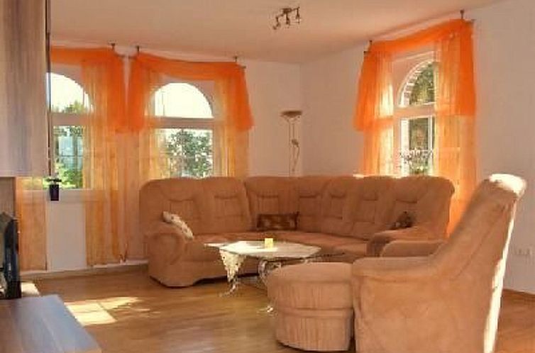 Appartement direkt am Wasser in Dornum Westerbur