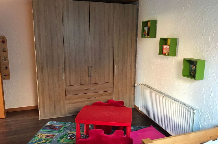Appartement Große Wohnung in Nesse mit Garten und Terrasse