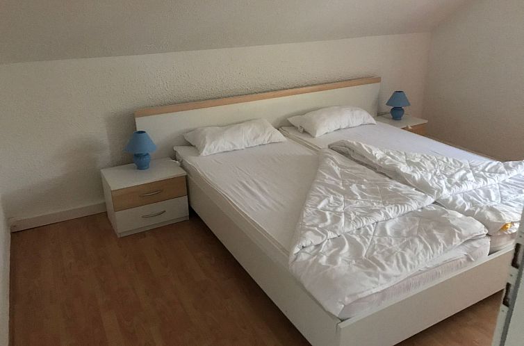 Appartement Große Wohnung in Nesse mit Terrasse und Garten