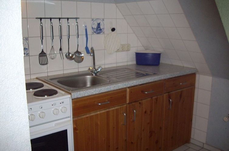 Appartement Wohnung in einem reetgedeckten Friesenhaus aus d