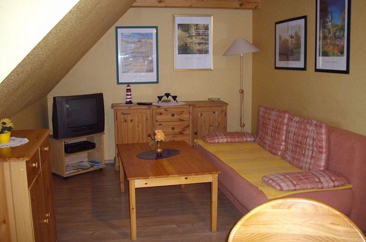 Appartement Wohnung in einem reetgedeckten Friesenhaus aus d