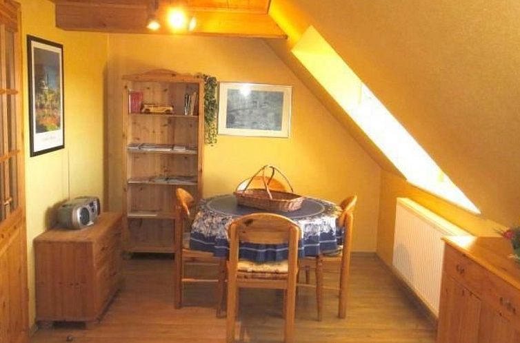 Appartement Wohnung in einem reetgedeckten Friesenhaus aus d