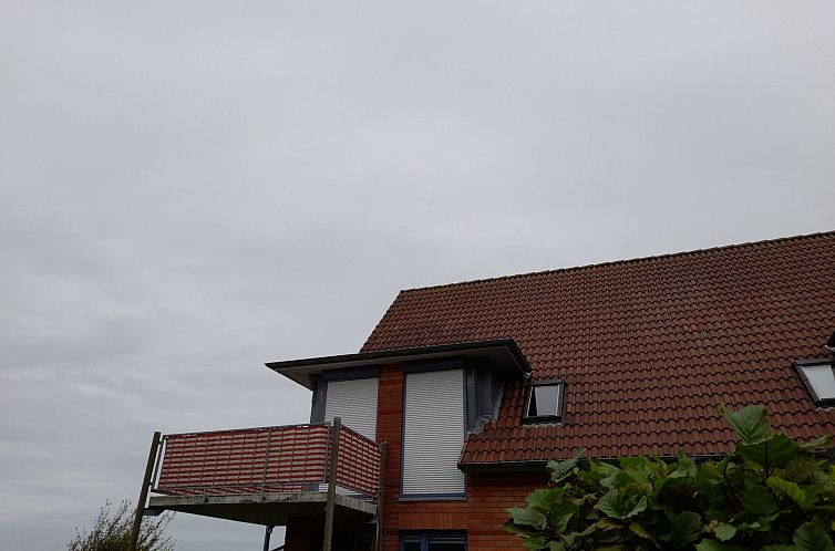 Appartement Moderne Ferienwohnung mit Balkon in Strandnähe