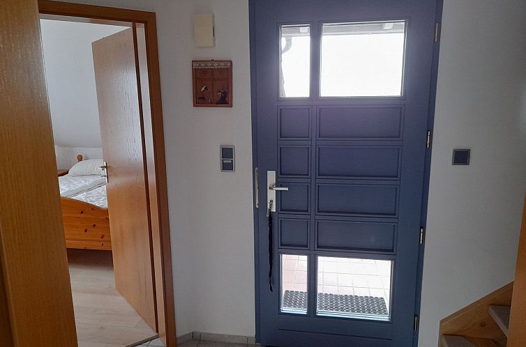 Appartement Moderne Ferienwohnung mit Balkon in Strandnähe
