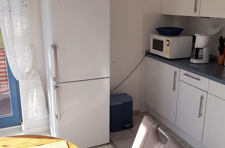 Appartement Moderne Ferienwohnung mit Balkon in Strandnähe