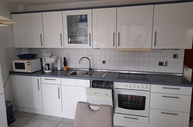 Appartement Moderne Ferienwohnung mit Balkon in Strandnähe