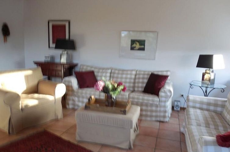 Appartement Exklusive Ferienwohnung mit Loggia am Waldrand