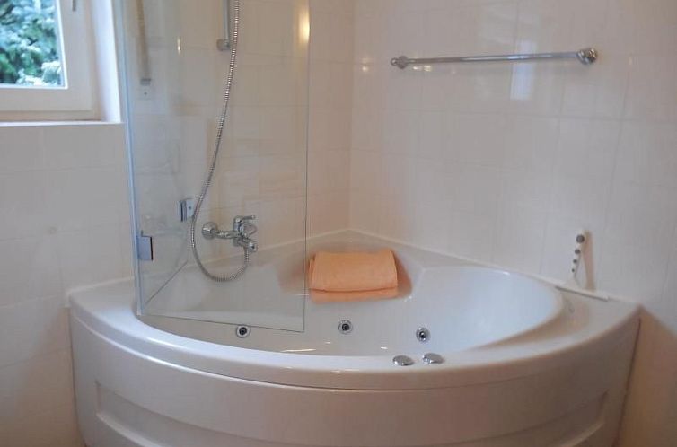 Appartement Exklusive Ferienwohnung mit Loggia am Waldrand