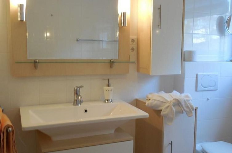 Appartement Exklusive Ferienwohnung mit Loggia am Waldrand