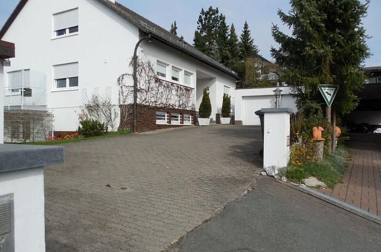 Appartement Exklusive Ferienwohnung mit Loggia am Waldrand