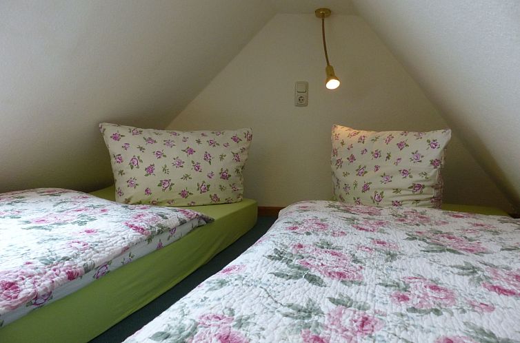 Appartement Gemütliche Wohnung in Bracht mit Garten