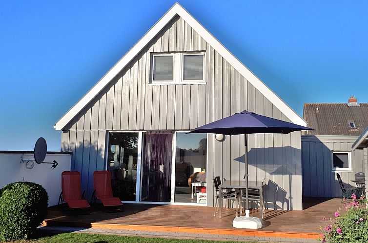Vakantiehuis mit Grill und Garten in Neukirchen