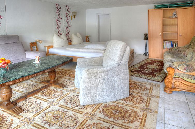 Appartement Am Dohlenberg + Steintisch