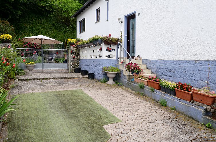 Appartement Am Dohlenberg + Steintisch