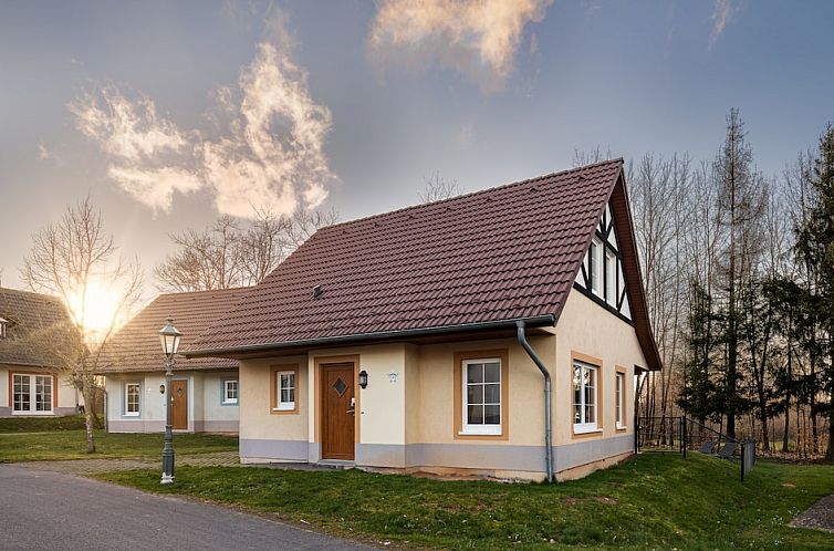Das Ferienhaus GCK6 Comfort in der malerischen Moselhoehe Ediger-Eller, Rheinland-Pfalz, bietet Ruhe und Natur.