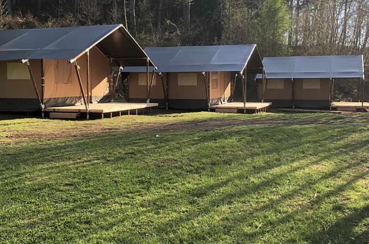 Vakantiehuis Safaritent in Bockenau, Rijnland-Palts, Duitsland, met uitzicht op weelderige natuur.