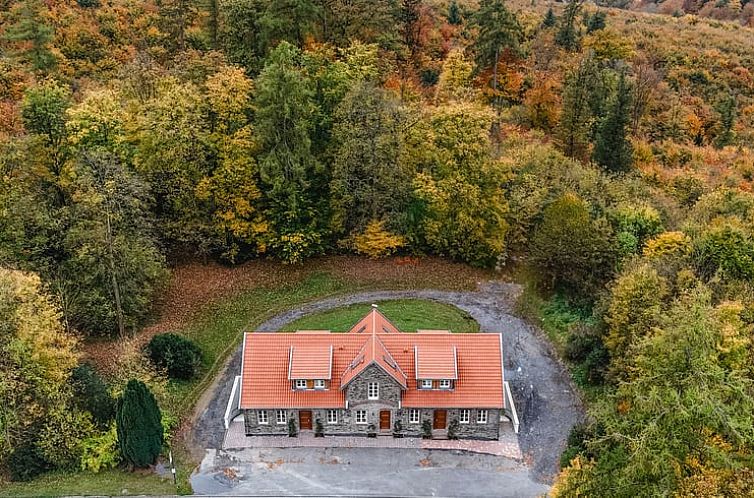 Vakantiehuis Huisje in Meschede, gelegen in het schilderachtige Sauerland, biedt een serene ontsnapping in de natuur.