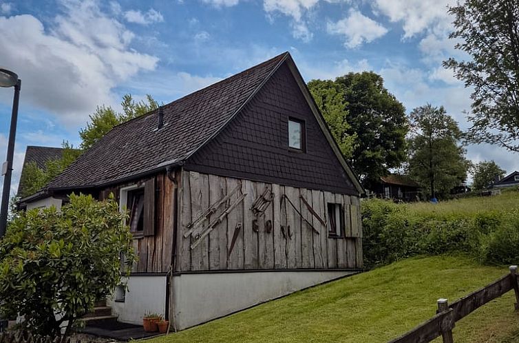 Huisje in Langewiese