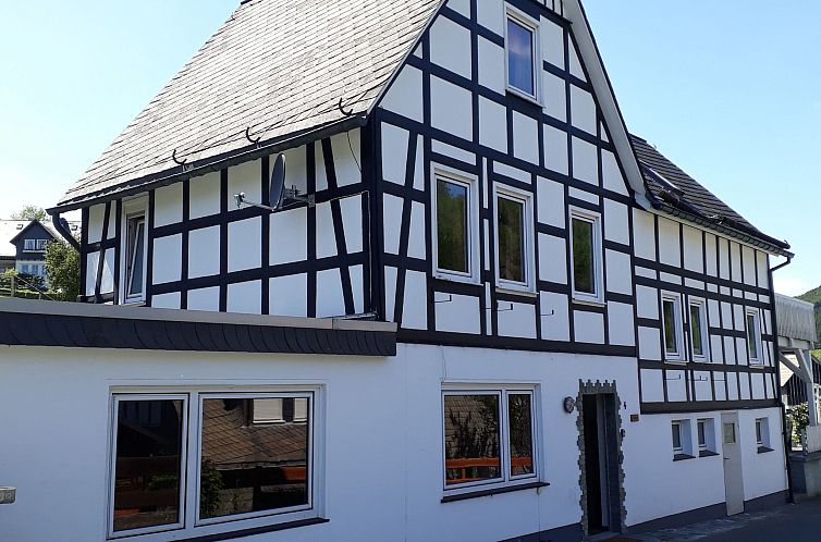 Unterkunft 0281712 - Ferienhaus Sauerland - Vakantiehuis Fachwerkhaus mit 5 Schlafzimmern bei Winterberg