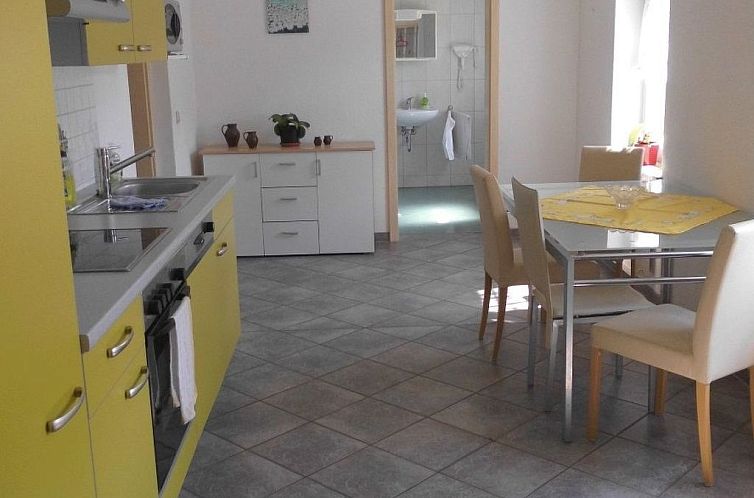 Appartement mit Terrasse