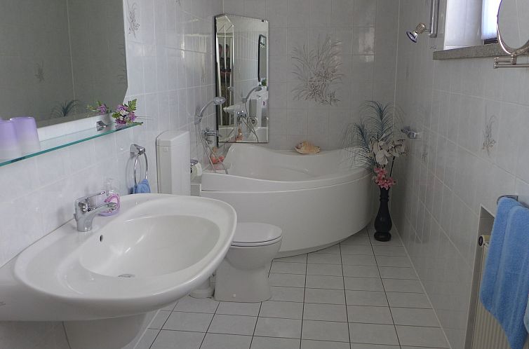 Appartement Große Ferienwohnung in Niedergurig mit Großem 