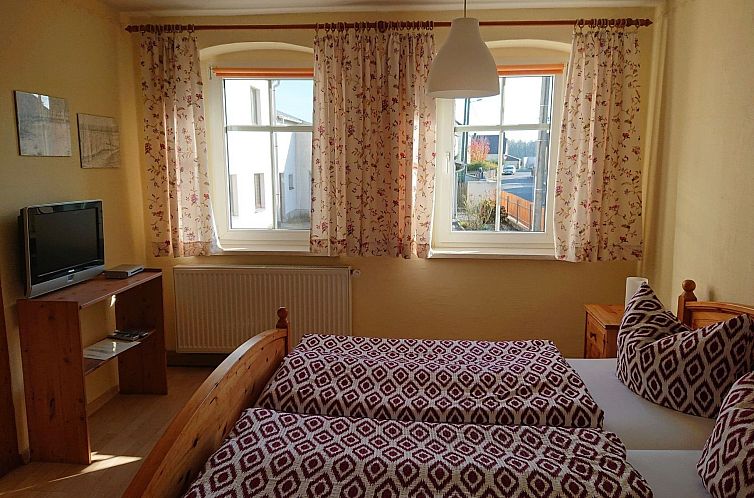 Vakantiehuis mit Garten, Weinlaube und Aussenpool