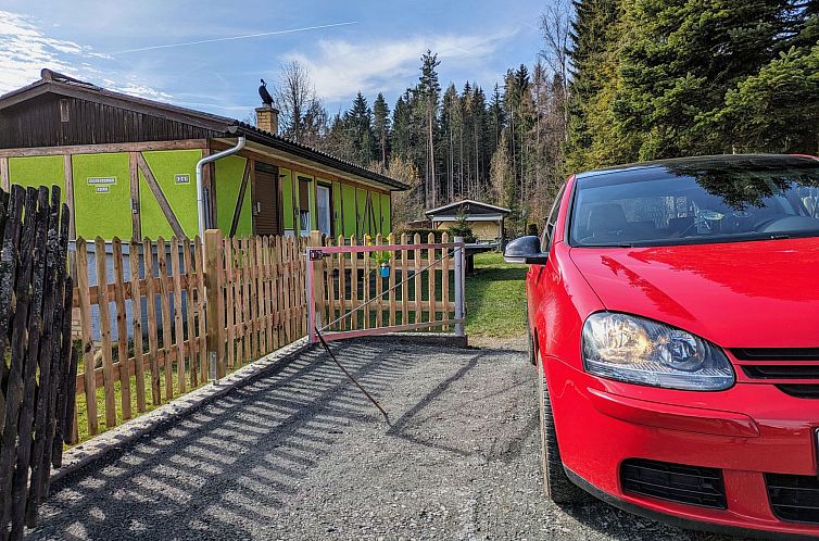 Vakantiehuis Am Wald gelegenes Ferienhaus "Wolf" mit Kamin