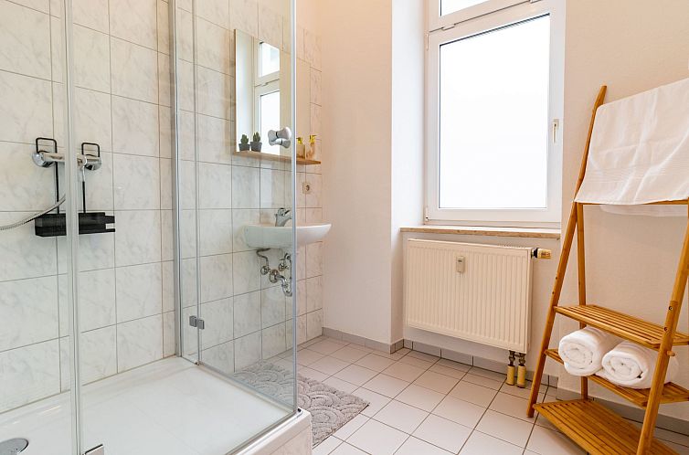 Appartement Große Wohnung in Zentrum mit Kleinem Garten