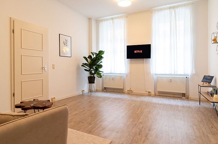 Appartement Große Wohnung in Zentrum mit Kleinem Garten