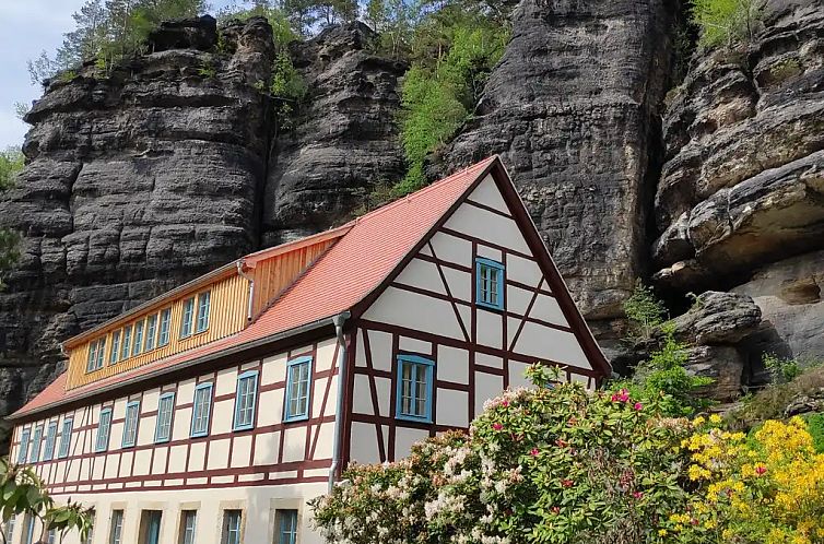 Felsenkeller Bielatal Rosengarten