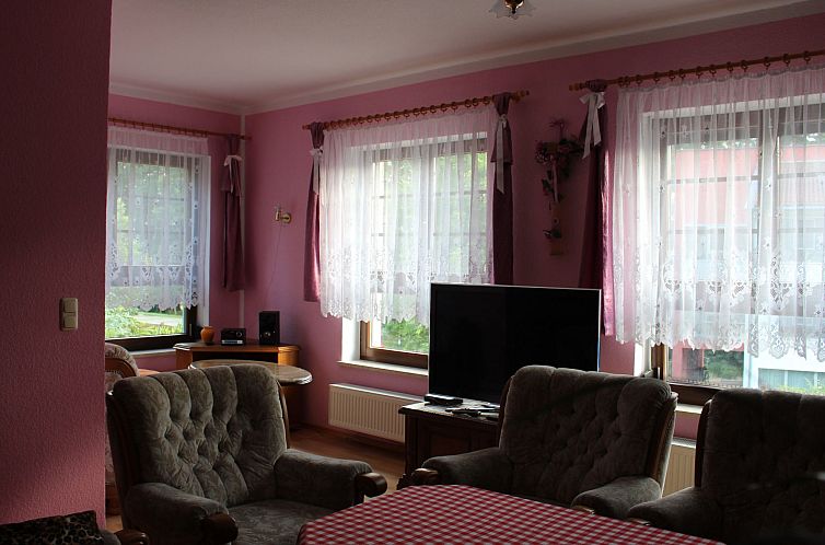 Appartement Geräumige Ferienwohnung mit Terrasse, in günst