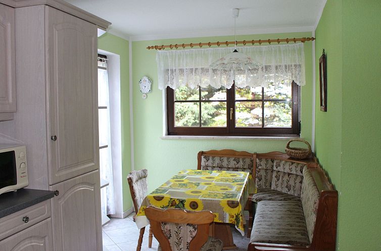 Appartement Geräumige Ferienwohnung mit Terrasse, in günst