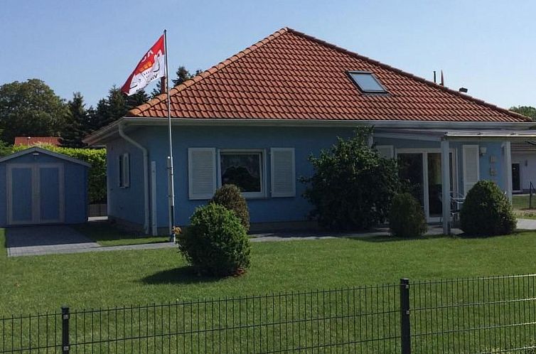 Vakantiehuis in Wischuer mit Terrasse, Grill und Garten