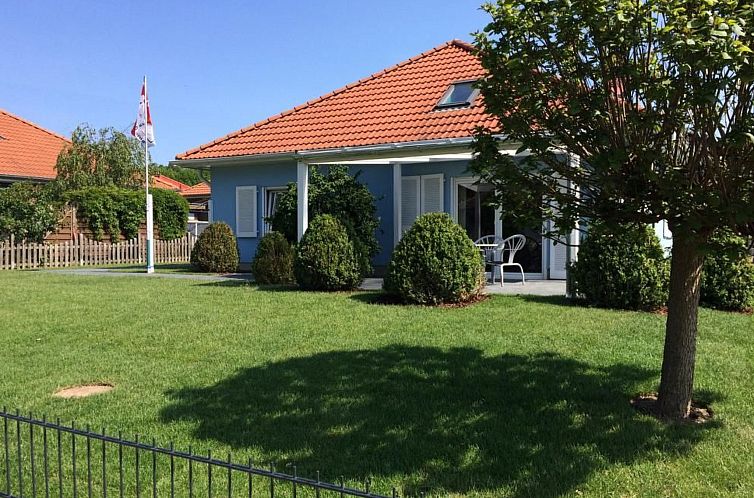 Vakantiehuis in Wischuer mit Terrasse, Grill und Garten