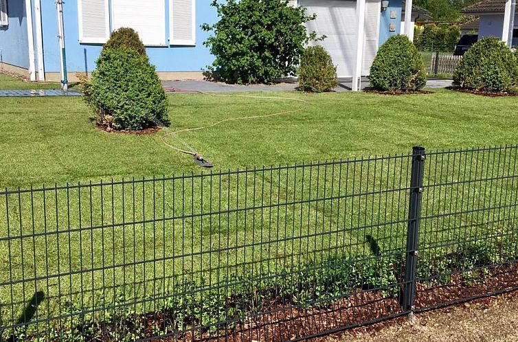 Vakantiehuis in Wischuer mit Terrasse, Grill und Garten