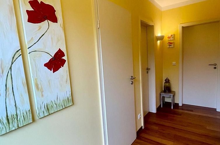 Vakantiehuis in Wischuer mit Terrasse, Grill und Garten