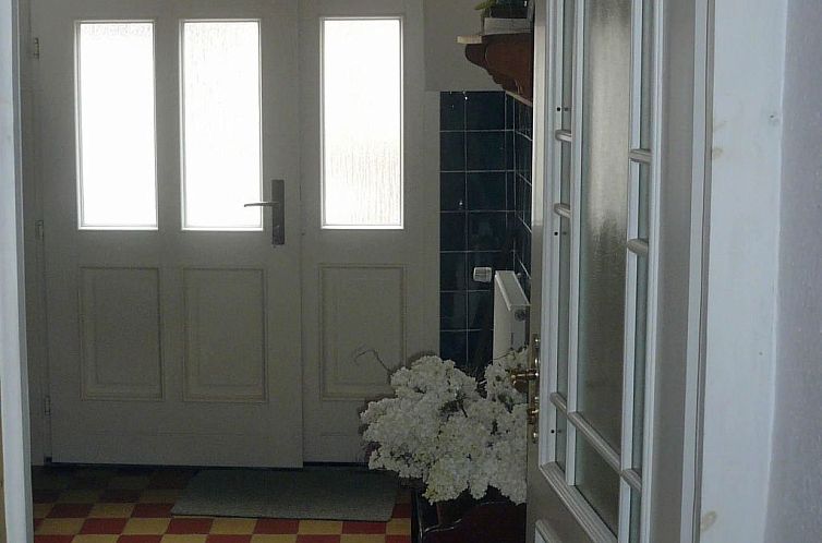 Appartement Charmante Wohnung in Dassow mit Terrasse und Gri