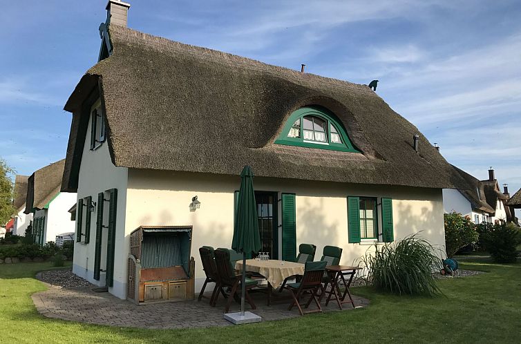 Unterkunft 03011639 - Ferienhaus Ostsee - Vakantiehuis Reethaus Vera am Meer mit Sauna und Kamin