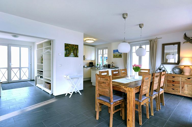 Vakantiehuis Komfort Ferienhaus mit Sauna und Kamin, auf gro