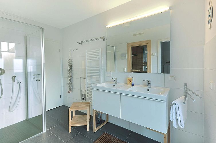 Vakantiehuis Komfort Ferienhaus mit Sauna und Kamin, auf gro
