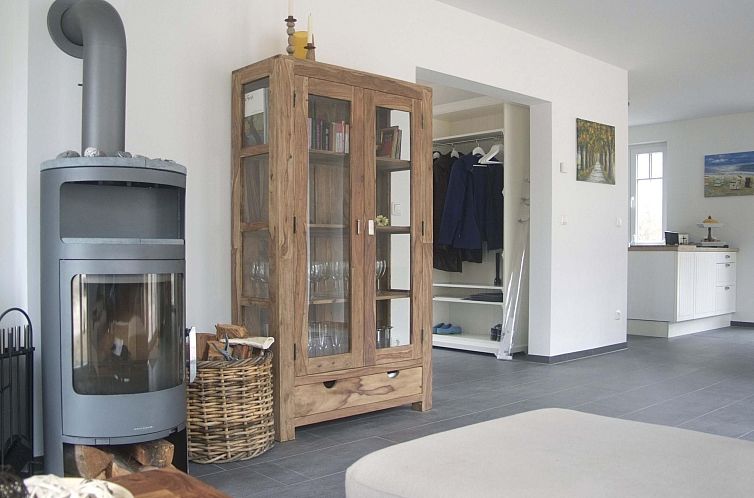 Vakantiehuis Komfort Ferienhaus mit Sauna und Kamin, auf gro