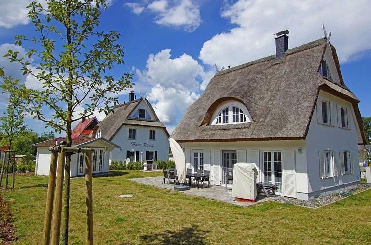 Unterkunft 03011663 - Ferienhaus Ostsee - Vakantiehuis Reet-Hus Hanbutt in Glowe