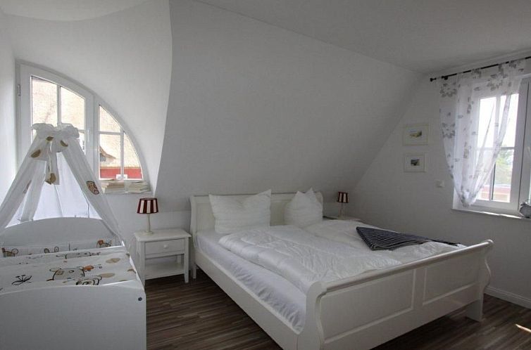 Vakantiehuis Reet-Hus Hanbutt in Glowe